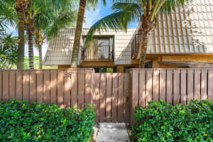 6811 68th Way, West Palm Beach, FL 33409 Sold 08/23/24
