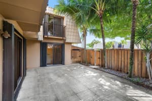 6811 68th Way, West Palm Beach, FL 33409 Sold 08/23/24