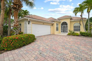 8993 SE Hawks Nest Court, Hobe Sound, FL 33455 Sold 04/11/25