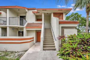 5586 Ctyard Drive 5586, Margate, FL 33063 Sold 12/03/24