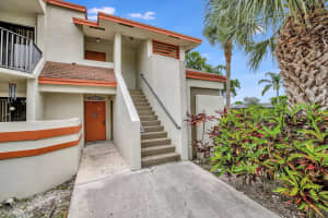 5586 Ctyard Drive 5586, Margate, FL 33063 Sold 12/03/24