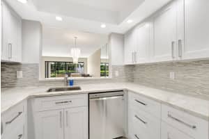 5188 Oak Hill Lane 1113, Delray Beach, FL 33484 Sold 11/26/24