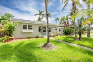 1334 Polk Street, Hollywood, FL 33019 Sold 12/02/24