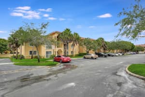 9905 Westwood Drive 32-3, Tamarac, FL 33321 Sold 10/21/24