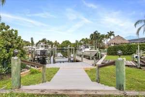 37 SW Riverway Boulevard, Palm City, FL 34990 Sold 09/25/24