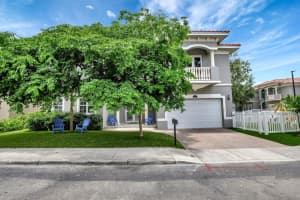 3564 Forest View Circle, Dania Beach, FL 33312 Sold 08/27/24