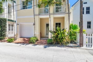 135 Root Trail A, Palm Beach, FL 33480 Sold 02/21/25