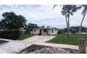 85 Morgans Way, Palm Springs, FL 33461 Sold 03/17/25