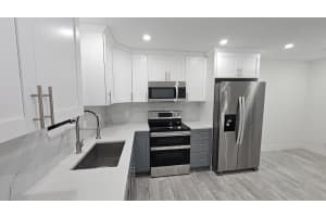 1104 Waterview Drive, Palm Springs, FL 33461 Sold 09/27/24