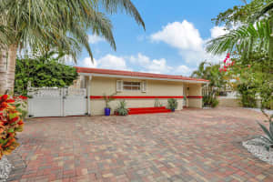 2402 SE 13th Court, Pompano Beach, FL 33062 Sold 09/05/24