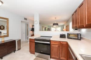 26 Lake Vista Trail 106, Port Saint Lucie, FL 34952 Sold 01/17/25