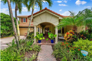 108 Via Azurra, Jupiter, FL 33458 Sold 09/03/24