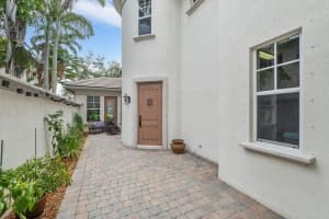 2004 Graden Drive, Palm Beach Gardens, FL 33410 Sold 09/27/24