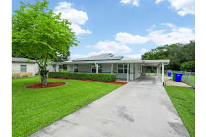 710 SW 7th Avenue, Okeechobee, FL 34974 Sold 11/06/24