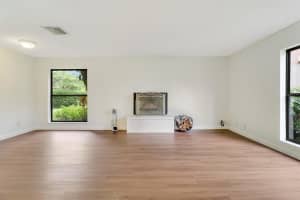 313 Sandtree Drive, Palm Beach Gardens, FL 33403 Sold 09/06/24