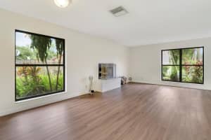 313 Sandtree Drive, Palm Beach Gardens, FL 33403 Sold 09/06/24