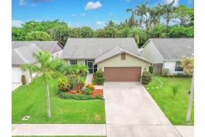 MLS# R11004171, Lake Worth, Florida 33463
