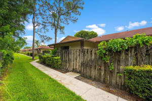 4296 Woodstock Drive C, West Palm Beach, FL 33409 Sold 09/26/24