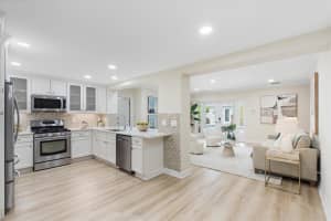 214 Alhambra Place, West Palm Beach, FL 33405 Sold 03/04/25