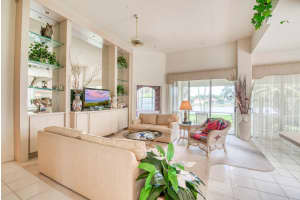 105 Lost Bridge Drive, Palm Beach Gardens, FL 33410 Sold 01/03/25