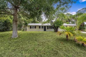 141 Easy Street, Sebastian, FL 32958 Sold 09/30/24