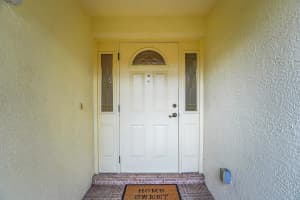 1453 Captains Walk 28a, Fort Pierce, FL 34950 Sold 09/20/24