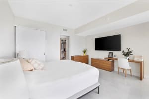 18975 Collins Avenue 2303, Sunny Isles Beach, FL 33160 Sold 03/24/25