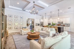 118 Shores Pointe Drive, Jupiter, FL 33458 Sold 09/26/24