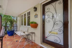 729 Biscayne Drive, West Palm Beach, FL 33401 Sold 01/03/25