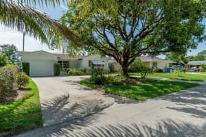 1216 Cardinal Lane, Lantana, FL 33462 Sold 09/05/24