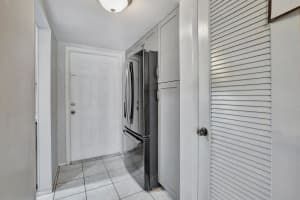 8081 Sunrise Lakes Drive N 109, Sunrise, FL 33322 Sold 01/09/25