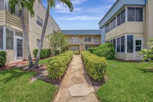 875 Flanders S, Delray Beach, FL 33484 Sold 10/17/24