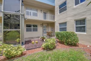 875 Flanders S, Delray Beach, FL 33484 Sold 10/17/24