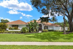 15655 Meadow Wood Drive, Wellington, FL 33414 Sold 04/08/25