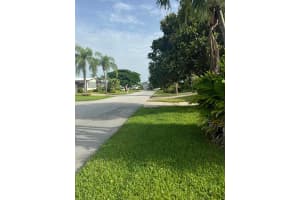 8051 SE Homestead Avenue, Hobe Sound, FL 33455 - MLS#R11004966