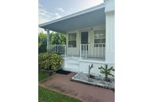 8051 SE Homestead Avenue, Hobe Sound, FL 33455 - MLS#R11004966