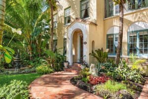 739 Sunset Road, West Palm Beach, FL 33401 Sold 11/22/24