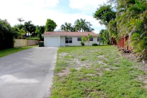 215 NW 35th Street, Boca Raton, FL 33431 Sold 02/27/25