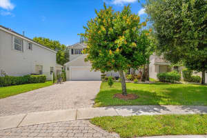277 Berenger Walk, Royal Palm Beach, FL 33414 Sold 05/21/25