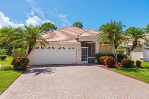 571 SW New Castle Cove, Port Saint Lucie, FL 34986 Sold 09/13/24