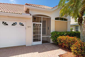 571 SW New Castle Cove, Port Saint Lucie, FL 34986 Sold 09/13/24