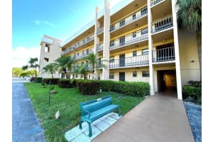 4760 Lucerne Lakes Boulevard 303, Lake Worth, FL 33467 Sold 12/09/24