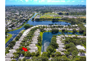 1064 Bedford Avenue, Palm Beach Gardens, FL 33403 Sold 10/03/24