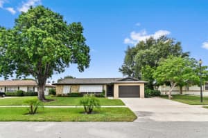 MLS# R11005377, Lake Worth, Florida 33463