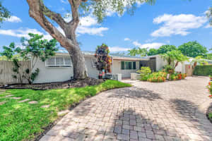 648 SW 2nd Street, Boca Raton, FL 33486 Sold 09/13/24