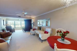 37 Plantation Drive 205, Vero Beach, FL 32966 Sold 08/13/24