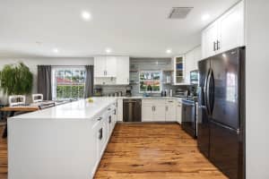 1452 SW 26th Avenue E, Boynton Beach, FL 33426 Sold 10/02/24