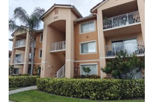221 SW Palm 303 Drive 303, Port Saint Lucie, FL 34986 Sold 10/30/24