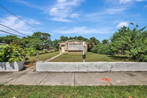 601 NW 9th Avenue, Pompano Beach, FL 33060 Sold 11/27/24