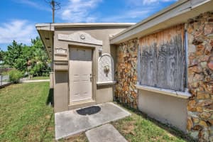 601 NW 9th Avenue, Pompano Beach, FL 33060 Sold 11/27/24